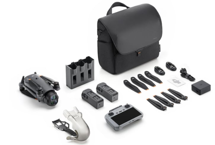 DJI MAVIC 4 PRO FLY MORE COMBO